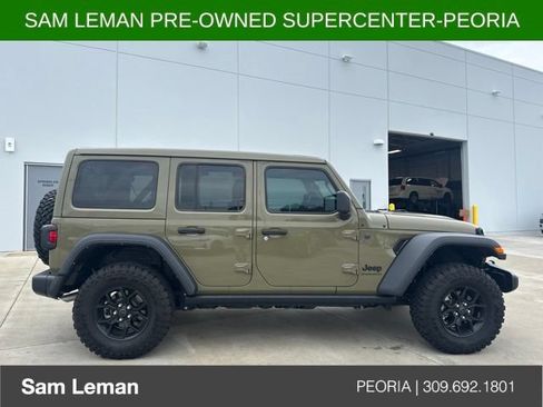 Used 2025 Jeep Wrangler Unlimited Sport AWD/4WD image 2