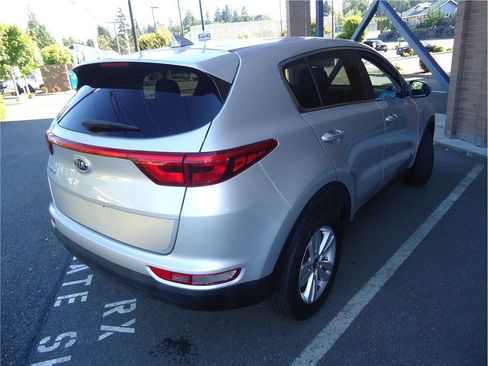 Used 2019 Kia Sportage LX AWD/4WD image 6