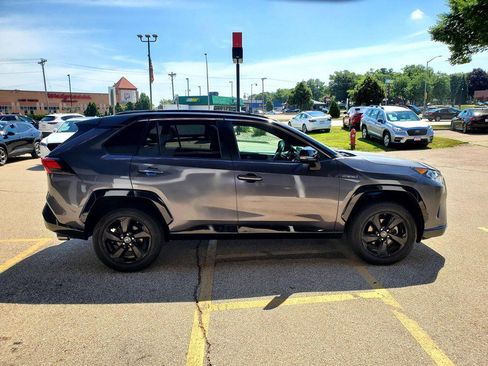 Used 2019 Toyota RAV4 XSE AWD/4WD image 4