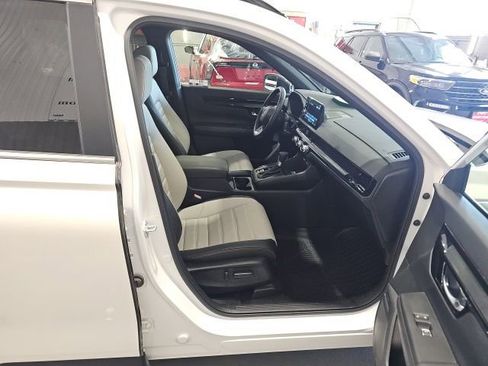 Used 2025 Honda CR-V Sport Touring image 28