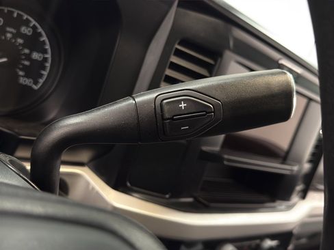 Used 2025 Ford F350 XLT image 16