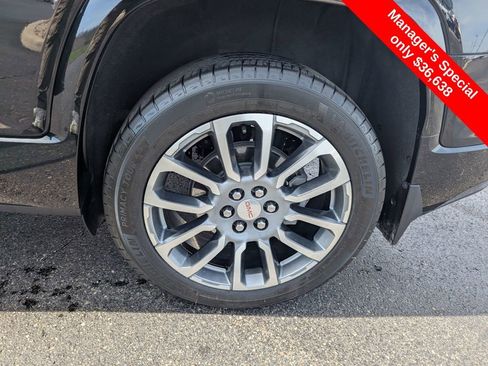 Used 2023 GMC Acadia Denali w/ Denali Ultimate Package AWD/4WD image 24
