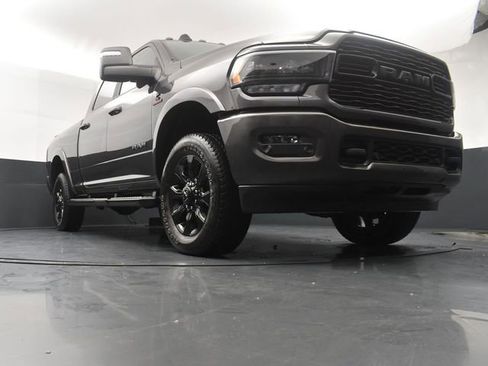 Used 2024 RAM 3500 Limited AWD/4WD image 19