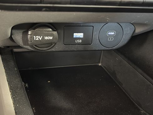 Used 2024 Hyundai Elantra SEL FWD image 21