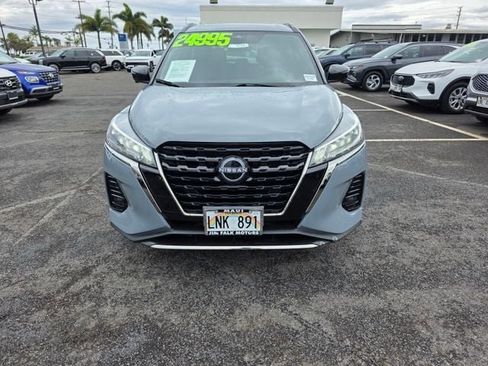 Used 2024 Nissan Kicks SR image 2
