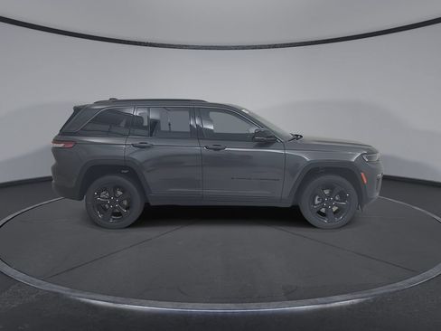 New 2026 Jeep Grand Cherokee Limited AWD/4WD image 17