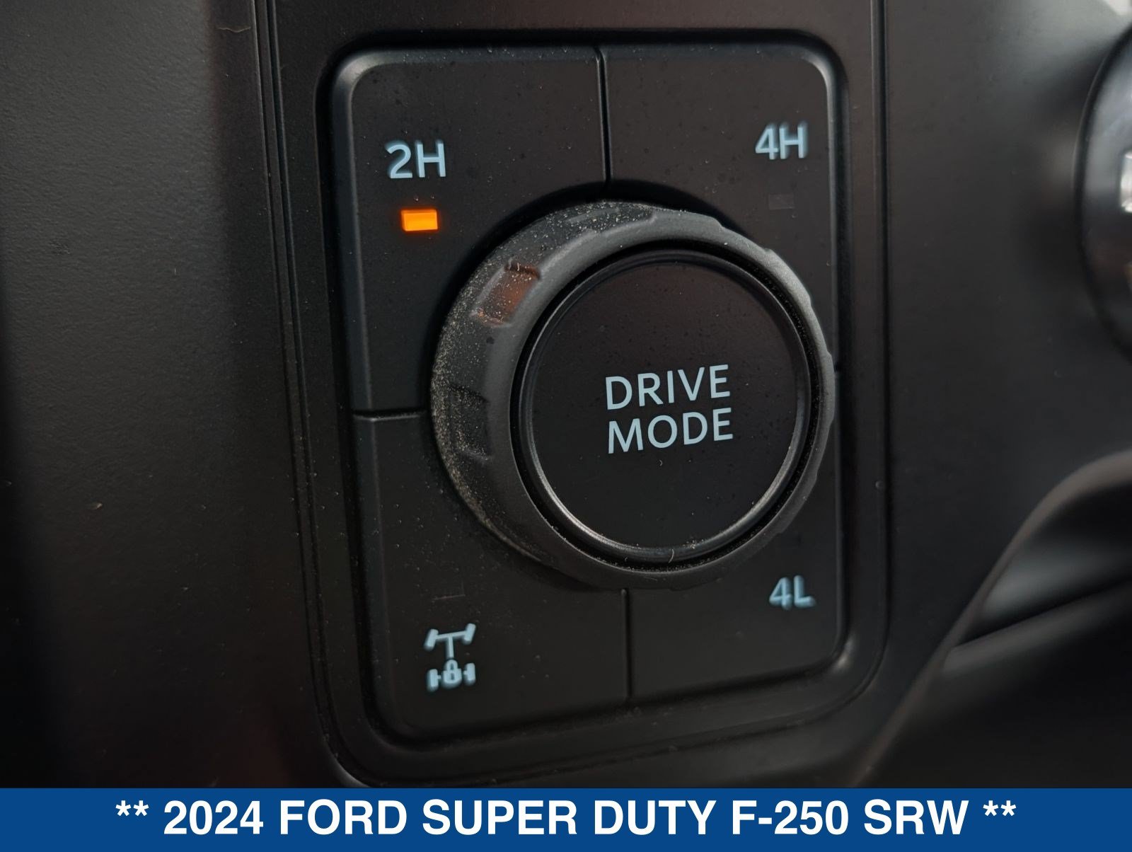 Used 2024 Ford F250 Lariat w/ Lariat Ultimate Package AWD/4WD image 53