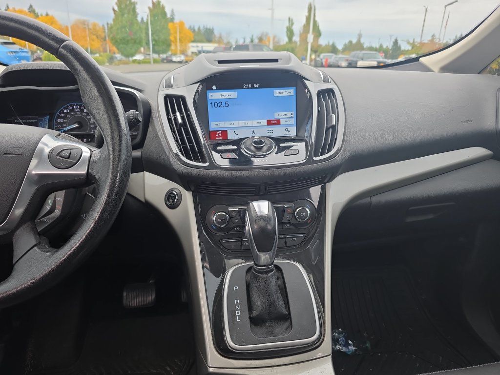 Used 2016 Ford C-MAX Energi SEL w/ Equipment Group 302A FWD image 23
