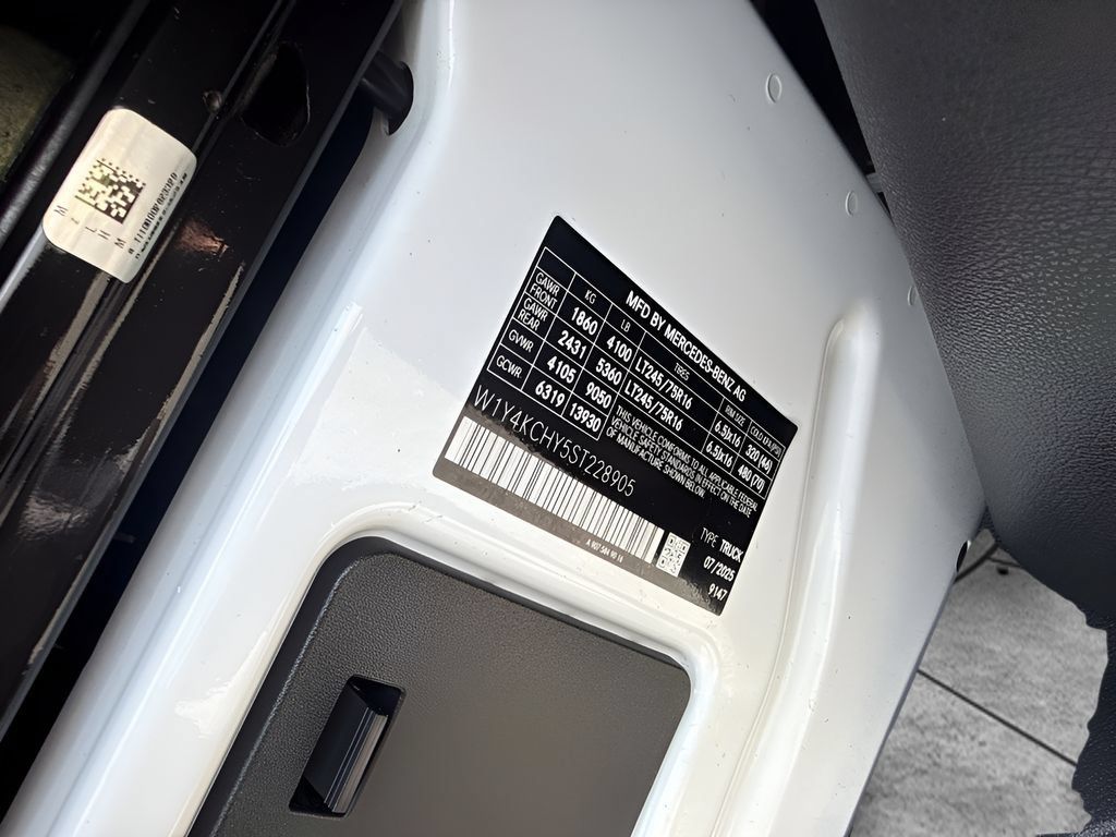 Used 2025 Mercedes-Benz Sprinter 2500 image 29