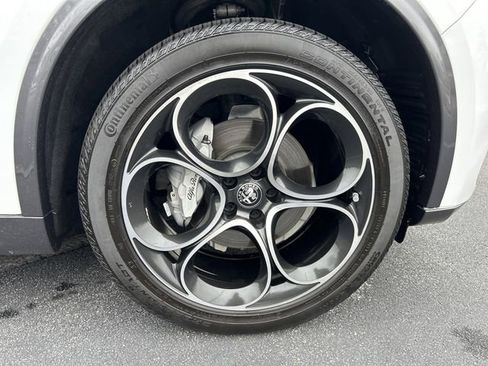 Used 2023 Alfa Romeo Stelvio Ti image 26