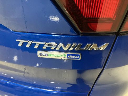 Used 2019 Ford Escape Titanium image 9