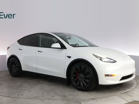 Used 2023 Tesla Model Y Performance AWD/4WD image 14