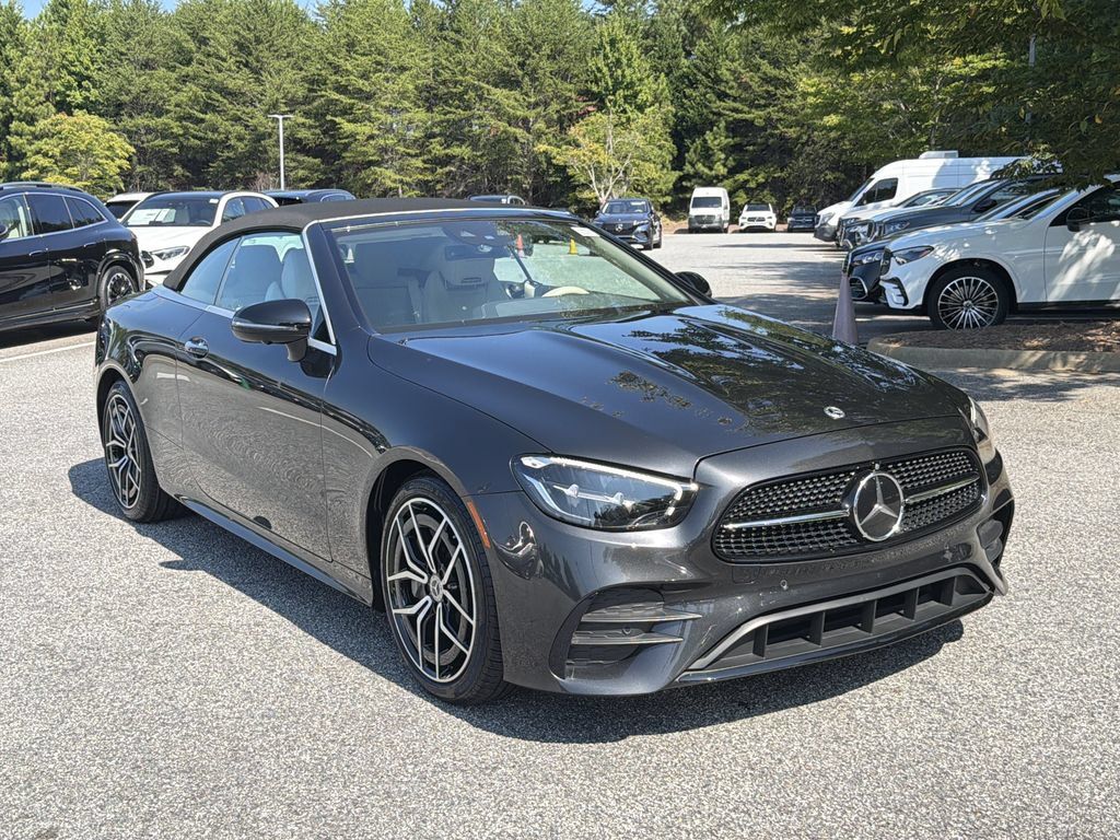 Used 2023 Mercedes-Benz E 450 Cabriolet image 2