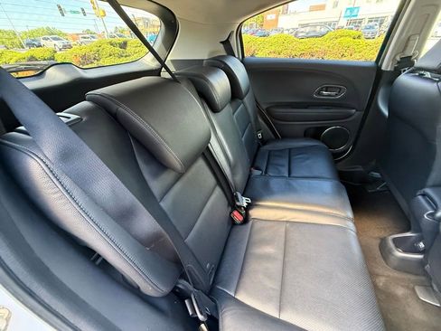 Used 2020 Honda HR-V Touring image 33