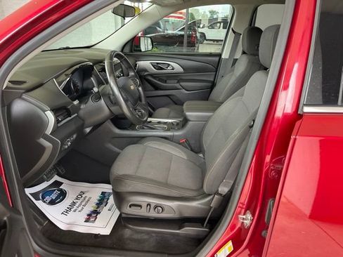 Used 2019 Chevrolet Traverse LT w/ LPO, Floor Liner Package AWD/4WD image 9