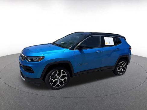 Used 2025 Jeep Compass Limited AWD/4WD image 8