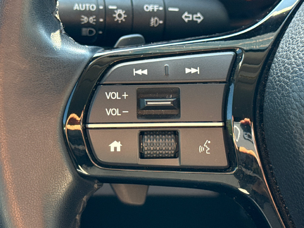 Used 2025 Honda Pilot EX-L image 30