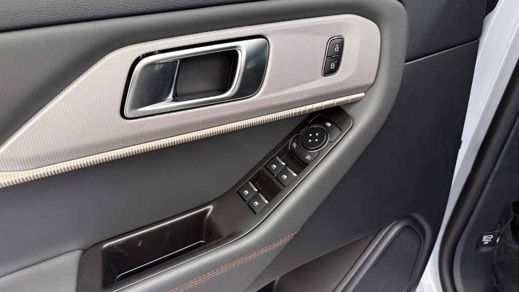 New 2026 Ford Explorer Active AWD/4WD image 17