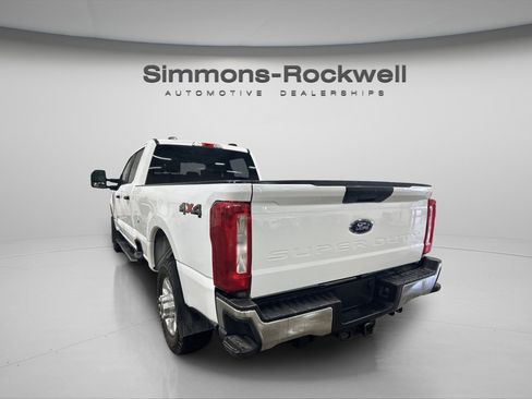 Used 2024 Ford F250 XLT AWD/4WD image 2