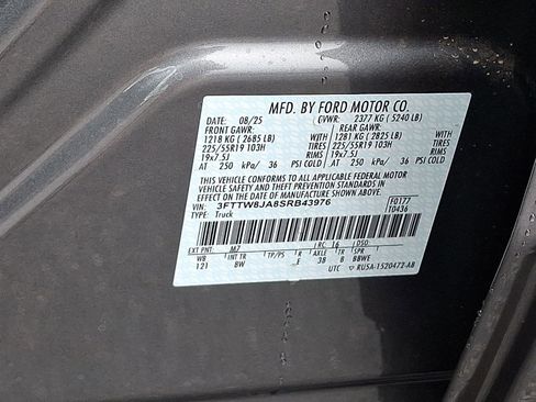 New 2025 Ford Maverick XLT w/ XLT Luxury Package image 18