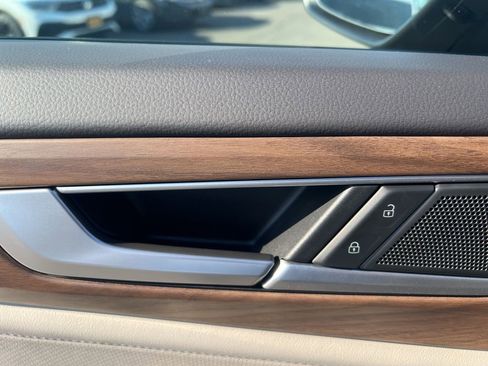 New 2026 Volkswagen Atlas SE image 19