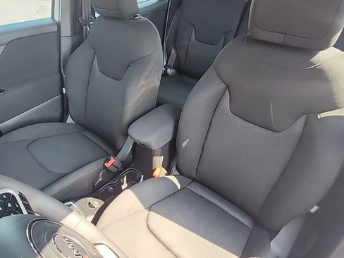 Certified 2021 Jeep Renegade Sport AWD/4WD image 19
