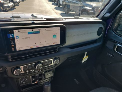 New 2026 Jeep Gladiator Sport image 15