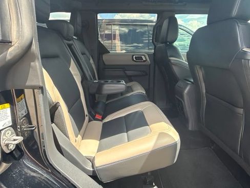 Used 2024 Ford Bronco Wildtrak AWD/4WD image 17