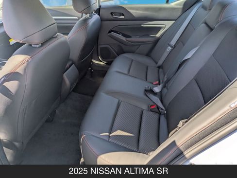 New 2025 Nissan Altima 2.5 SR image 15