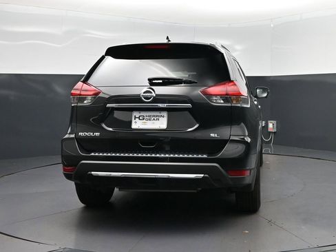 Used 2018 Nissan Rogue SL FWD image 6