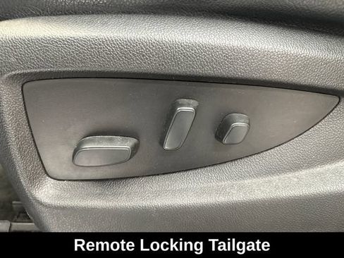 Used 2017 Chevrolet Silverado 1500 LT AWD/4WD image 19