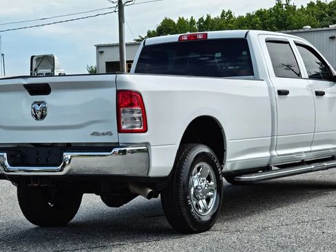 Used 2022 RAM 2500 Tradesman w/ Chrome Appearance Group AWD/4WD image 4