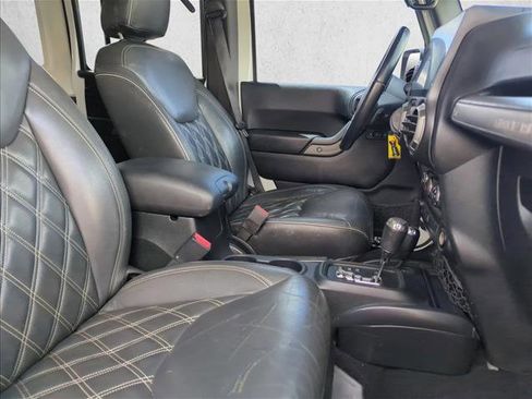 Used 2018 Jeep Wrangler Unlimited Sport S image 27