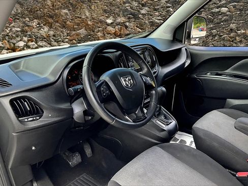 Used 2020 RAM ProMaster City Tradesman SLT image 12