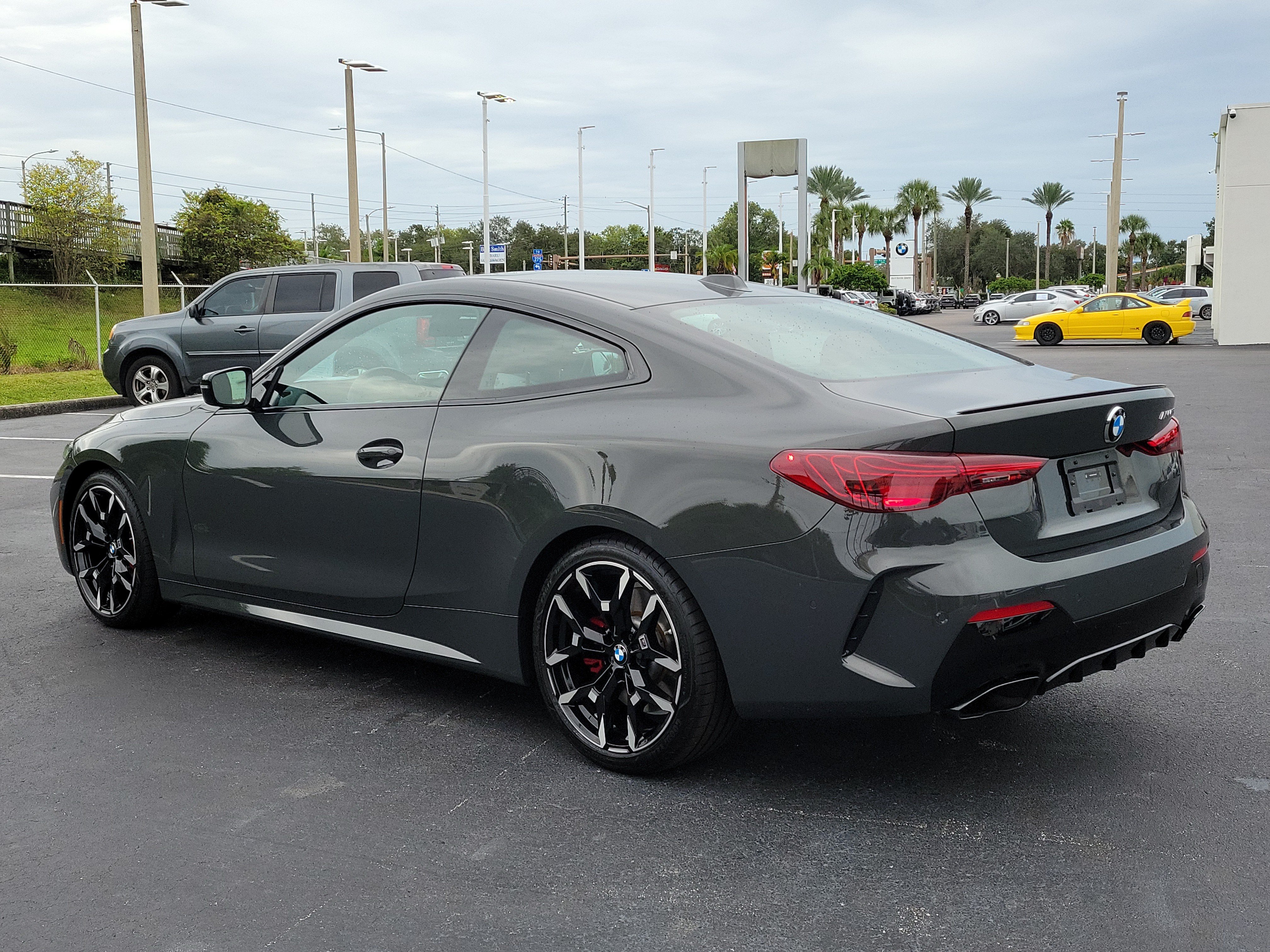 Certified 2026 BMW M440i Coupe w/ Premium Package RWD image 4