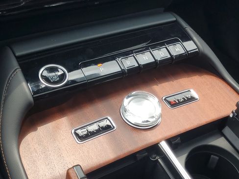 New 2026 Lincoln Navigator L Black Label AWD/4WD image 25