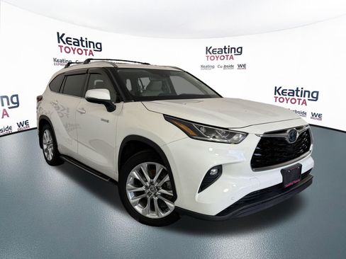 Used 2020 Toyota Highlander Limited FWD image 3