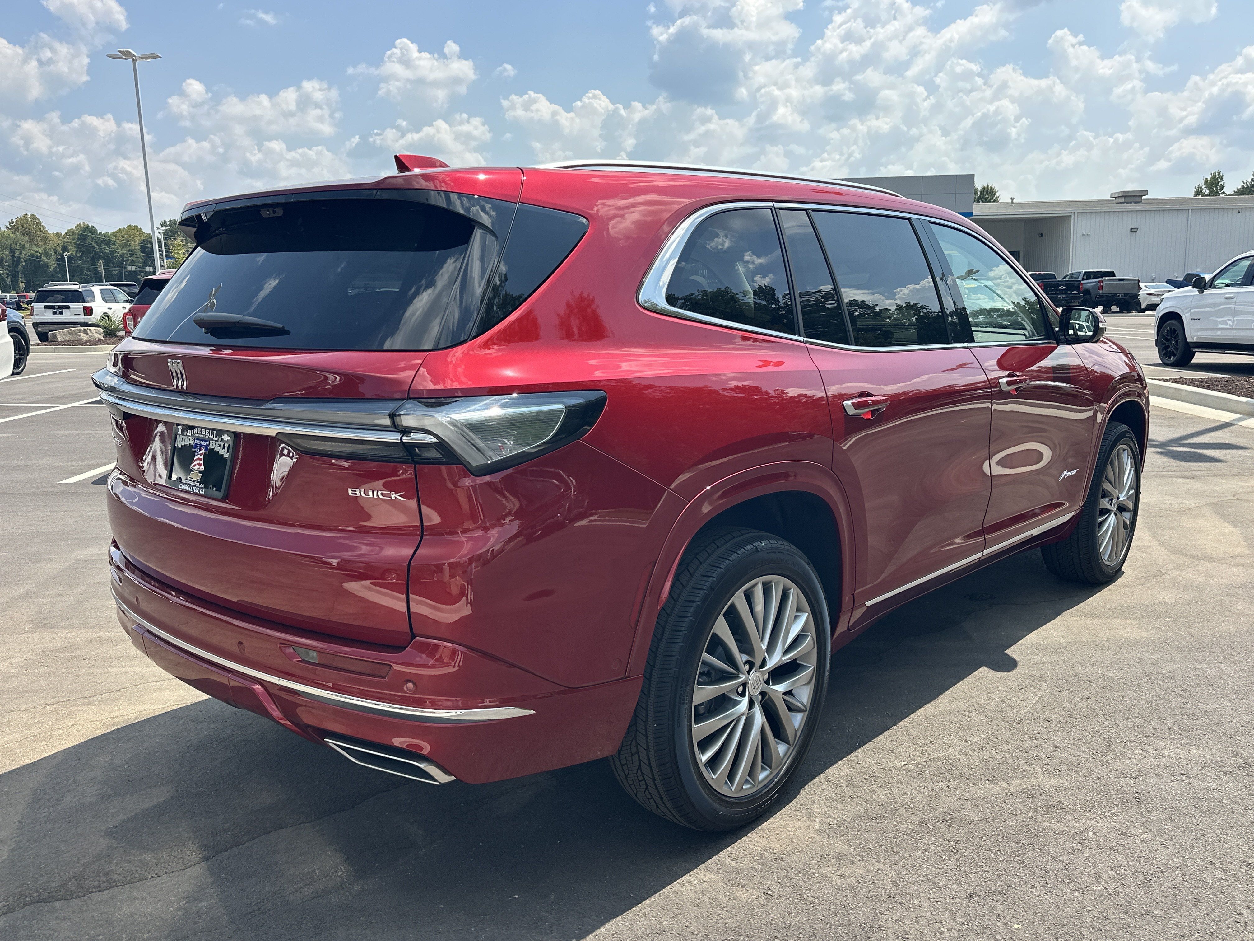 Used 2026 Buick Enclave Avenir w/ Super Cruise Package FWD image 8