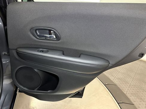 Certified 2022 Honda HR-V Sport image 32