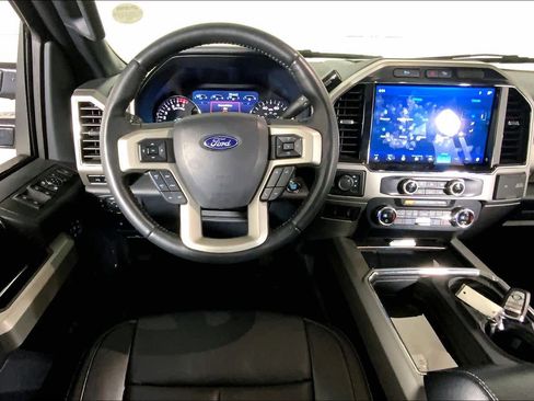 Used 2022 Ford F250 Lariat w/ Lariat Ultimate Package image 5
