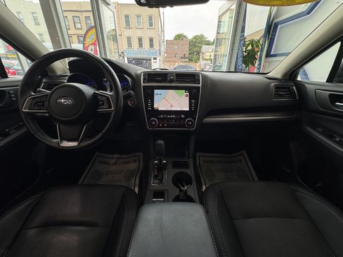 Used 2018 Subaru Outback 3.6R Limited AWD/4WD image 29