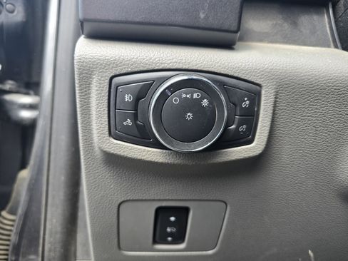 Used 2019 Ford F250 XLT w/ XLT Value Package image 18