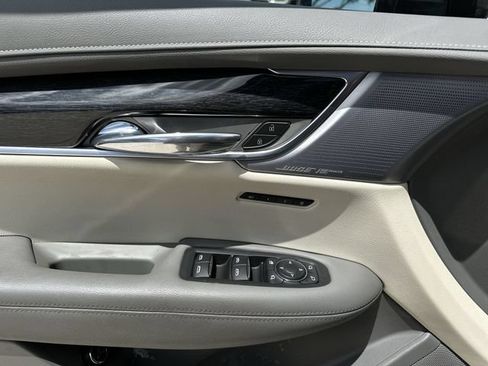 Used 2023 Cadillac XT6 Premium Luxury FWD image 19