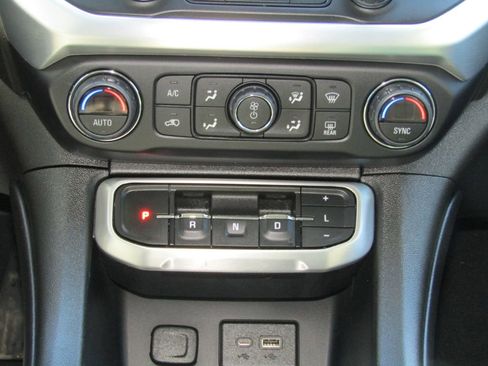 Used 2023 GMC Acadia SLE w/ Driver Convenience Package AWD/4WD image 32