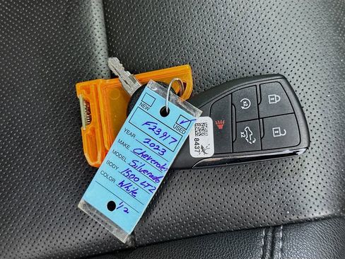 Used 2023 Chevrolet Silverado 1500 LTZ image 38