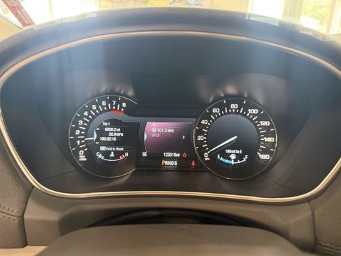 Used 2016 Lincoln MKX Reserve w/ Driver Assistance Package FWD image 16