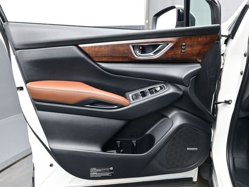 Used 2023 Subaru Ascent Touring image 9
