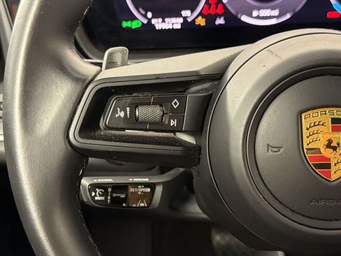 Certified 2024 Porsche Cayenne AWD/4WD image 17