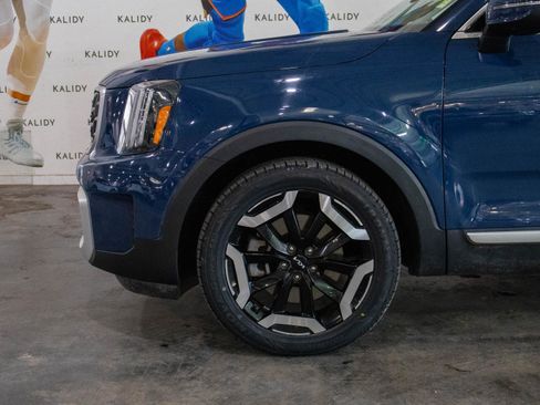 Used 2025 Kia Telluride S AWD/4WD image 17