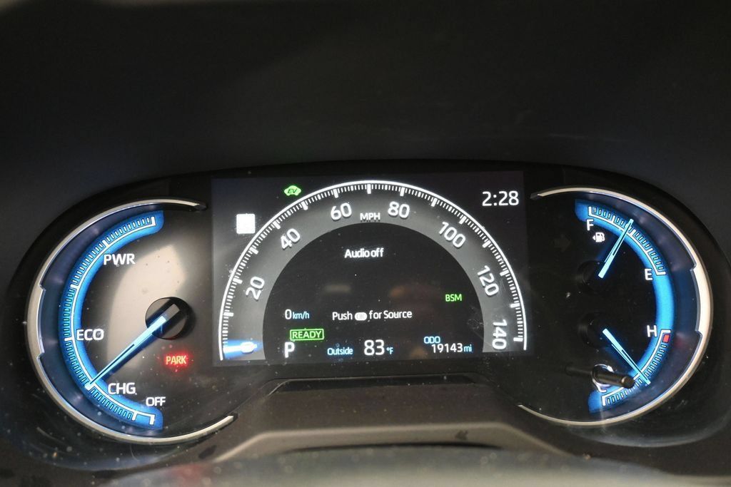 Used 2024 Toyota RAV4 XLE AWD/4WD image 24